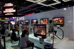 E3 2011פ򿶤֤äơ򤷤4GameråդԽ嵭Ǻ