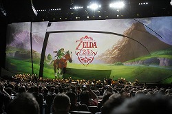 E3 2011פ򿶤֤äơ򤷤4GameråդԽ嵭Ǻ