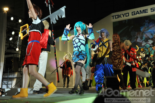 #222Υͥ/TGS 2012200̾ᤤץ쥤䡼ޤäCOSPLAY COLLECTION NIGHTTGSפեȥݡ