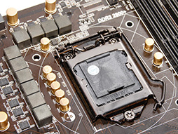 ASRockBMWǥΥޡ٥ܡϪIntel 8꡼åץåܥޥܡɤ