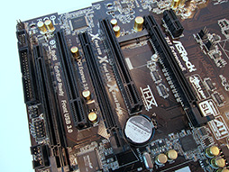 ASRockBMWǥΥޡ٥ܡϪIntel 8꡼åץåܥޥܡɤ