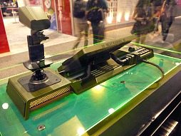 E3 2012Razer֡˿ޥRazer TaipanפȡMechWarrior Onlineѥȥ餬Ÿ