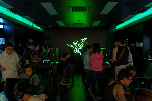  No.011Υͥ / COMPUTEXϤޤθƤ餤顤ơʤסRazerΥꥢŹޡRazerStore Taipeiפ򸫤Ƥ