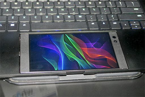  No.004Υͥ / CES 2018Razer PhoneŶǻȤΡPC󥻥ץȥǥProject Lindaפо졣2.1chԡȡHyperFluxפ