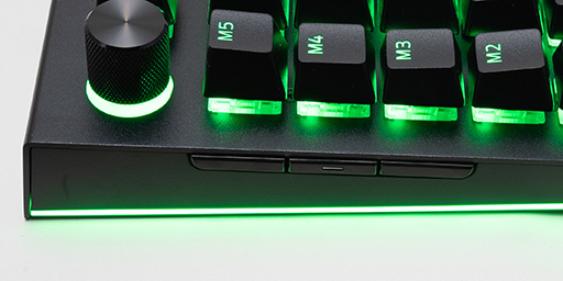 RazerܡɤΥեååסBlackWidow V4 ProפƥȡʤϹ⤤ܥڥåν¤֤˴äΥӥ塼