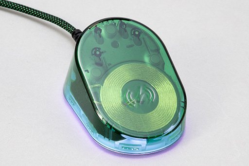 画像ギャラリー No.020のサムネイル画像 / 約23万円でも完売したマウス!?　Razer初のゲーマー向けマウスを復刻した「Razer Boomslang」20周年モデルを写真で見る