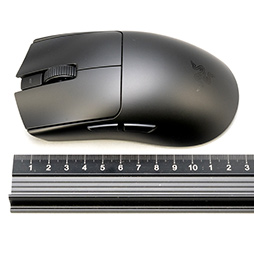 画像ギャラリー No.008のサムネイル画像 / Razerが贈るeスポーツプロ向けハイエンドマウス「Viper V4 Pro」は,堅実かつバランスのいい文句なしの逸品だ【PR】