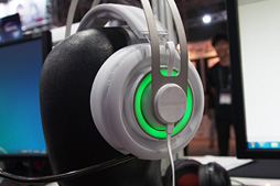 TGS 2013SteelSeries˵סΥ꡼ȯͽΥإåɥåȡSiberia Eliteפȡ9HפޤޤȥåƤߤ