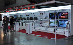 TGS 2011LGIPSѥͥѤи3DΩλб23ǥץ쥤10ȯءΩλбμ¸Ūʤ