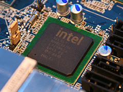 #015Υͥ/COMPUTEX 200814IntelIntel 4ץåץåȤȯɽǽͤ