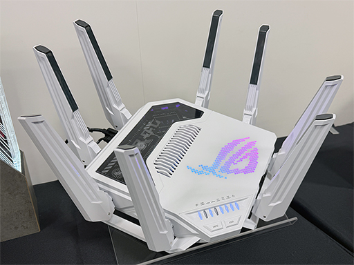 画像ギャラリー No.001のサムネイル画像 / ルーターにもAIを搭載。Wi-Fi 7対応のゲーマー向け新型ルーターをASUSが披露