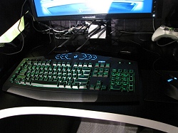 TGS 2009ǽ⹽¤˹롣ͽ۰ʾ˥ФäAlienwareΥޡPC