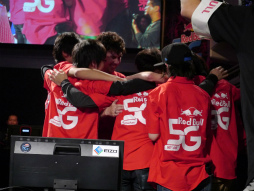 Υȥåץץ쥤䡼5ΥǷͤĺRed Bull 5G 2013 FINALSפšǯƼԤϡ