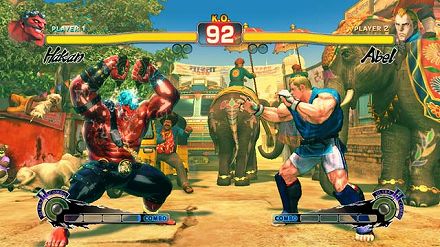 画像集#020のサムネイル/日本各地で開かれる「スーパーストリートファイターIV」の店頭体験会に急げ。そこで“油まみれの親父”と“キツめなテコンドー美女”の技を体験するんだ