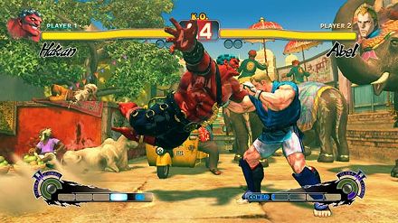 画像集#025のサムネイル/日本各地で開かれる「スーパーストリートファイターIV」の店頭体験会に急げ。そこで“油まみれの親父”と“キツめなテコンドー美女”の技を体験するんだ