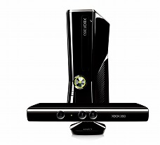 Xbox 360250GBǥˤȡKinectɥ٥㡼פƱڥ륨ǥ󤬺о졣ȯϡDance CentralפƱ62