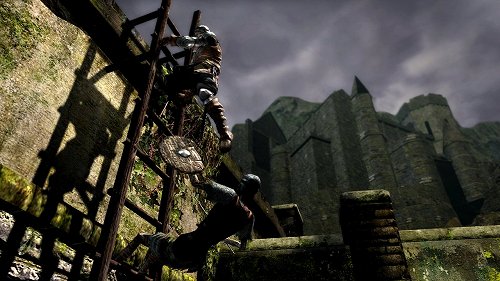 画像集#005のサムネイル/「DARK SOULS」では回復アイテム連打によるゴリ押し戦闘は不可能? 攻略に欠かせない「篝火」システムを紹介