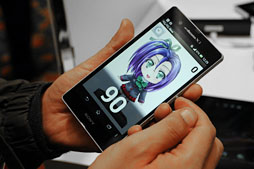 ɥ⡤Xperia Zפ2MEDIASʤ2013ǯեǥ륹ޡȥե֥åȤȯɽܥǥäȻȤäƤߤ 