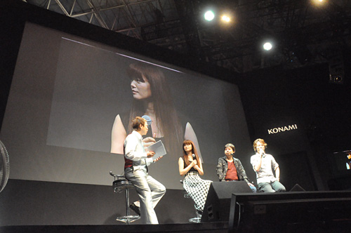 TGS 2011ϻäβΤϪ줿KONAMI֡ΡΧΥȥ饿ץڥ륹ơݡ