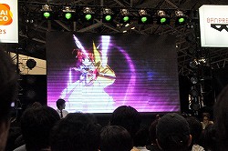 画像集#023のサムネイル/下田麻美さんと沼倉愛美さんによるミニライブも行われた,キャラホビ2011「ヴァイスシュヴァルツ ポータブル」ステージイベントをレポート
