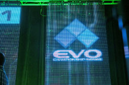 EVO2012ϴڹγΩäEVO2012׺ǽݡȡ֥륭СVפͥǥݥΥߥ˥󥿥ӥ塼Ǻ