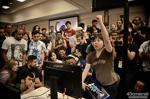 EVO2015ϡŴ7פǥΥ꤬ŪͥUMvC3פǤCrossRF꤬ǽη辡ȡʥȤضʤ᤿EVO2ܤޤȤ