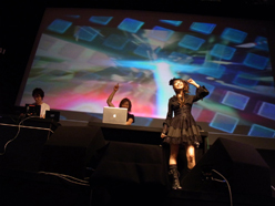 TGS 2011θۿꡪ Des-ROWTRAΥ饤֤Ԥ줿pop'n music portable2 Special Stage at TGS2011ץݡ