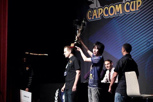 #097Υͥ/֥ȥ饹ȥ꡼ȥեIV׸Capcom Cup Finals׸ϥݡȤޤȤᡣĺˤ襤ͤľǤϤ