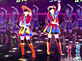 ���꡼���ǿ����JUST DANCE Wii U�פϥ�����ˡȲΡɤǻ��äǤ���֥��󥰥⡼�ɡפ���󥹱�����Ͽ��Ǥ���֥ӥǥ��⡼�ɡפ����