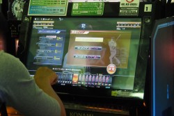 画像集#005のサムネイル/アーケードTCG「BASEBALL HEROES 2014」のロケテストが本日開始。100人を超えるファンが集まった会場の模様を，新要素の概要と共にお届け
