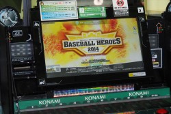 画像集#013のサムネイル/アーケードTCG「BASEBALL HEROES 2014」のロケテストが本日開始。100人を超えるファンが集まった会場の模様を，新要素の概要と共にお届け