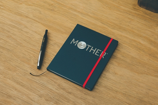 ۤMOTHERץȤοåMOTHERNOTEBOOKפ1215ȯ䡣ڡβˡMOTHERΤȤСɤץ