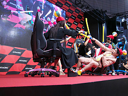  No.005Υͥ / TGS 2019ϡߤRacing in TGS ɥ餱ΥԥåפǤAKRacingפΰŪʰ괶