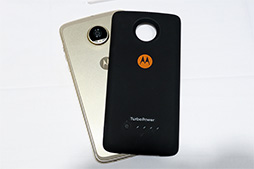 MotorolaSIMåե꡼ޥۡMoto Z2 Playפ629˹ȯ䡣巿ץMoto Modsפˤб