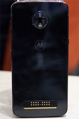 Motorolaοޥۡmoto z3 playץƥȥݡȡߥɥ륯饹ǽΥץmoto modsפ̥Ϥ򴶤ʤ饢