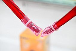 画像ギャラリー No.040のサムネイル画像 / リアルを走り，デジタルに手を振る「オンクレの中の人たち」。タイトーオンラインクレーンの基地に潜入し，中の人のお仕事に密着！