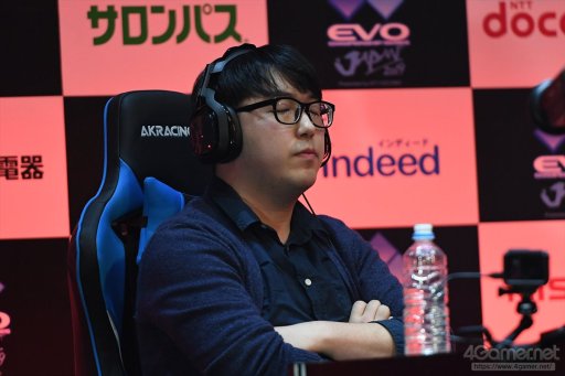 EVO Japanϼ̿ȶ˿֤Day3ϥݡȤޤȤᡣŴ7ס֥V AEפʤ4η辡Ԥ졤3֤ˤ錄Ʈ夹