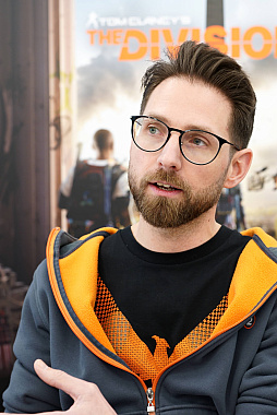 ���������꡼ No.015�Υ���ͥ������ / ���꡼��10��ǯ���֥ǥ��ӥ����2�׿�����ƥ�ľ���Τ����餤�ȡ����ꥨ���ƥ��֥ǥ��쥯����Yannick Banchereau��ؤΥ��󥿥ӥ塼���Ϥ�