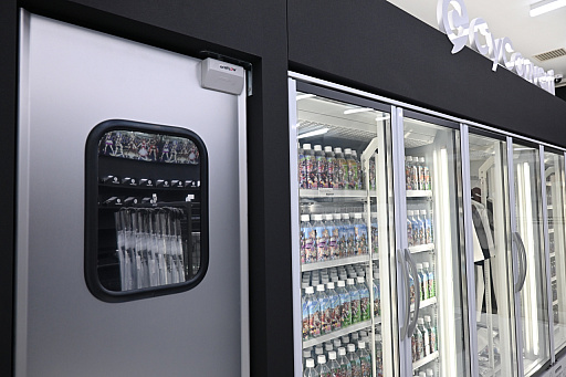 画像ギャラリー No.003のサムネイル画像 / 「ウマ娘」「グラブル」「シャドバWB」の専用商品も販売。Cygames作品のグッズを販売する“コンビニ風”店舗「CyConveni」，WACCA池袋に本日オープン