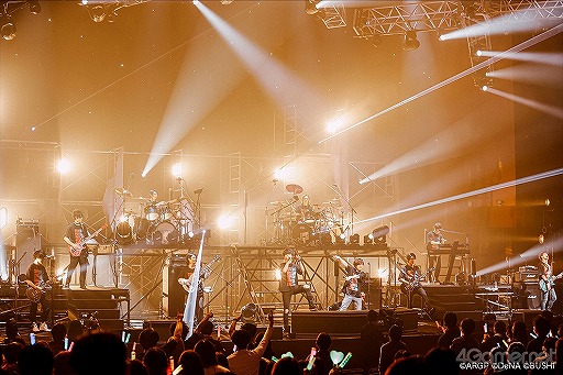 画像ギャラリー No.016のサムネイル画像 / 「アルゴナビス」3rd LIVE“CROSSING”ライブレポート。キャラクターやバンド，観客たちが“クロッシング”した，幸せに満ちた空間