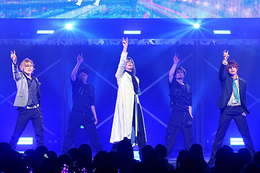 画像ギャラリー No.018のサムネイル画像 / 舞台「ヒプマイ」ライブツアー《Division Jam Tour》vol.2レポート。お馴染みの楽曲と初披露の新曲でライブハウスを熱狂の渦へ