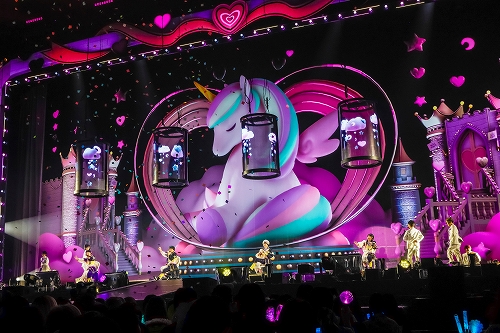 画像ギャラリー No.020のサムネイル画像 / フルキャスト出演！　色彩が弾けるような花々が咲き誇る最高に輝く3日間。「スタフォニ」4th 全公演レポート