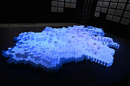 ���������꡼ No.012�Υ���ͥ������ / �֥������ʥ��ġ�6��ǯ��ǰ���٥�ȥ�ݡ�����ε���Х롼��ϥܥ�Ũ�Υ��������ƥ�����Ϥ�Ƹ�����������ޤ�Ÿ��