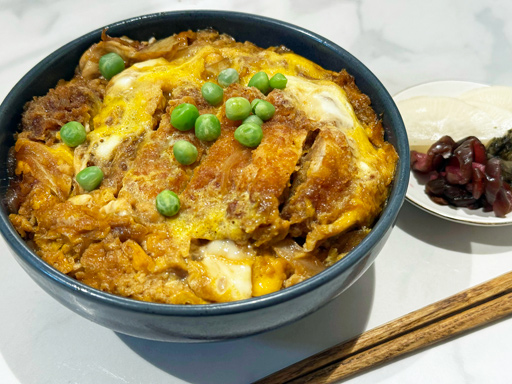 画像ギャラリー No.009のサムネイル画像 / 「文豪とアルケミスト」,永井荷風が愛したカツ丼を再現。俺のコラボカフェ:Menu 086