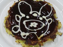 「ぷよぷよ」とオタフクソース,異色のコラボを夏休みの親子が体験。「ソース×ソースコードを学ぶ! プログラミング&お好み焼教室」開催