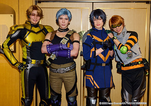 画像ギャラリー No.003のサムネイル画像 / “人見知りな『ヒーロー』”グレイが過去を超え，仲間と絆を深める物語。Action Stage「エリオスライジングヒーローズ」-THE EAST-レポート