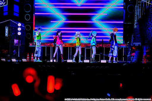 画像ギャラリー No.006のサムネイル画像 / 「プロジェクトセカイ」5周年を記念した3DCGライブをレポート。初音ミクや巡音ルカ，作中に登場する音楽ユニットのメンバーが等身大の姿で歌う！