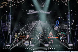 画像ギャラリー No.016のサムネイル画像 / 「プロジェクトセカイ」5周年を記念した3DCGライブをレポート。初音ミクや巡音ルカ，作中に登場する音楽ユニットのメンバーが等身大の姿で歌う！