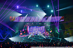 画像ギャラリー No.021のサムネイル画像 / 「プロジェクトセカイ」5周年を記念した3DCGライブをレポート。初音ミクや巡音ルカ，作中に登場する音楽ユニットのメンバーが等身大の姿で歌う！