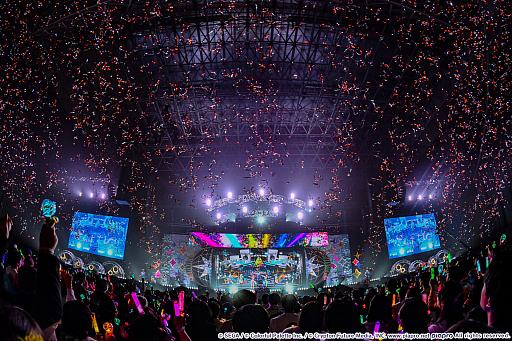 画像ギャラリー No.030のサムネイル画像 / 「プロジェクトセカイ」5周年を記念した3DCGライブをレポート。初音ミクや巡音ルカ，作中に登場する音楽ユニットのメンバーが等身大の姿で歌う！